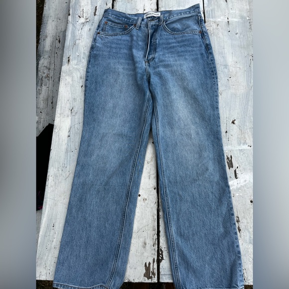 SOLD-Denim Forum Joni Highrise Loose - Picture 2 of 4